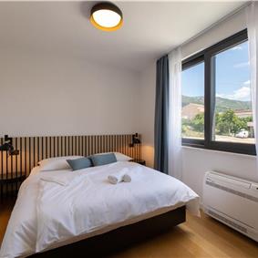 5 bedroom villa with pool near Split, sleeps 9